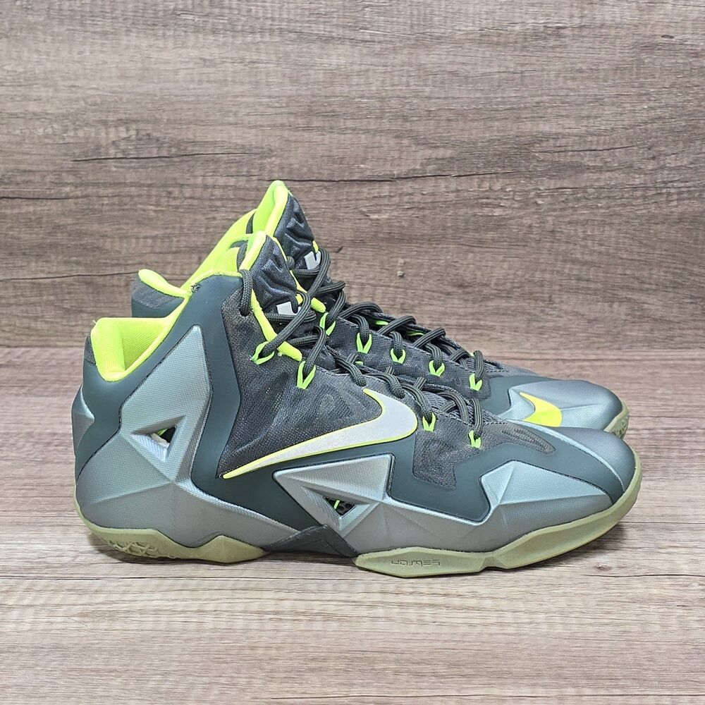 Nike LeBron 11 Dunkman 2013 Men's Size 8 Green Sneakers (616175-300) READ DESCRI
